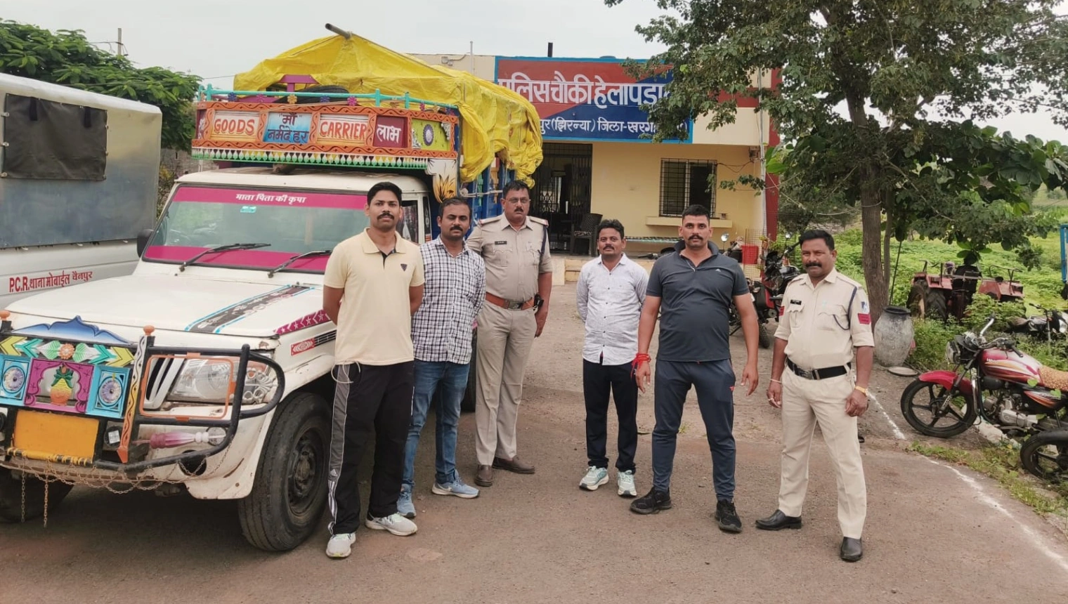 8 गौवंश मुक्त, पिकअप वाहन जब्त